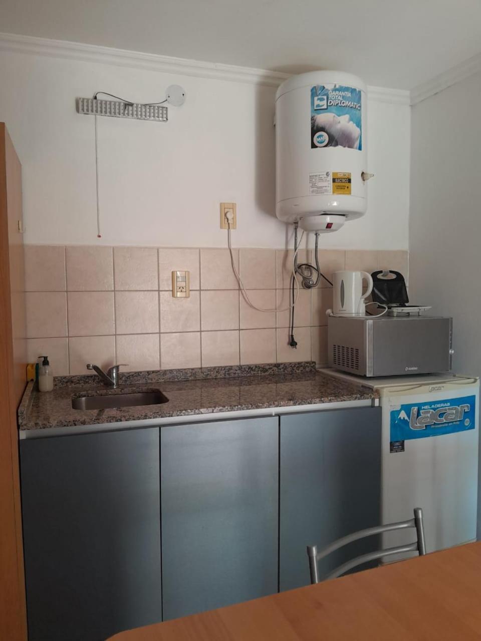 Brisas Del Lago Apartamentos Colón Esterno foto