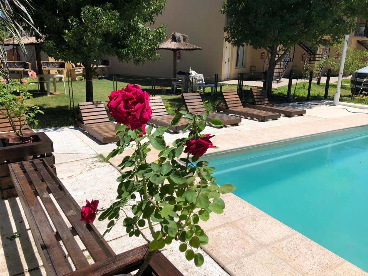 Brisas Del Lago Apartamentos Colón Esterno foto