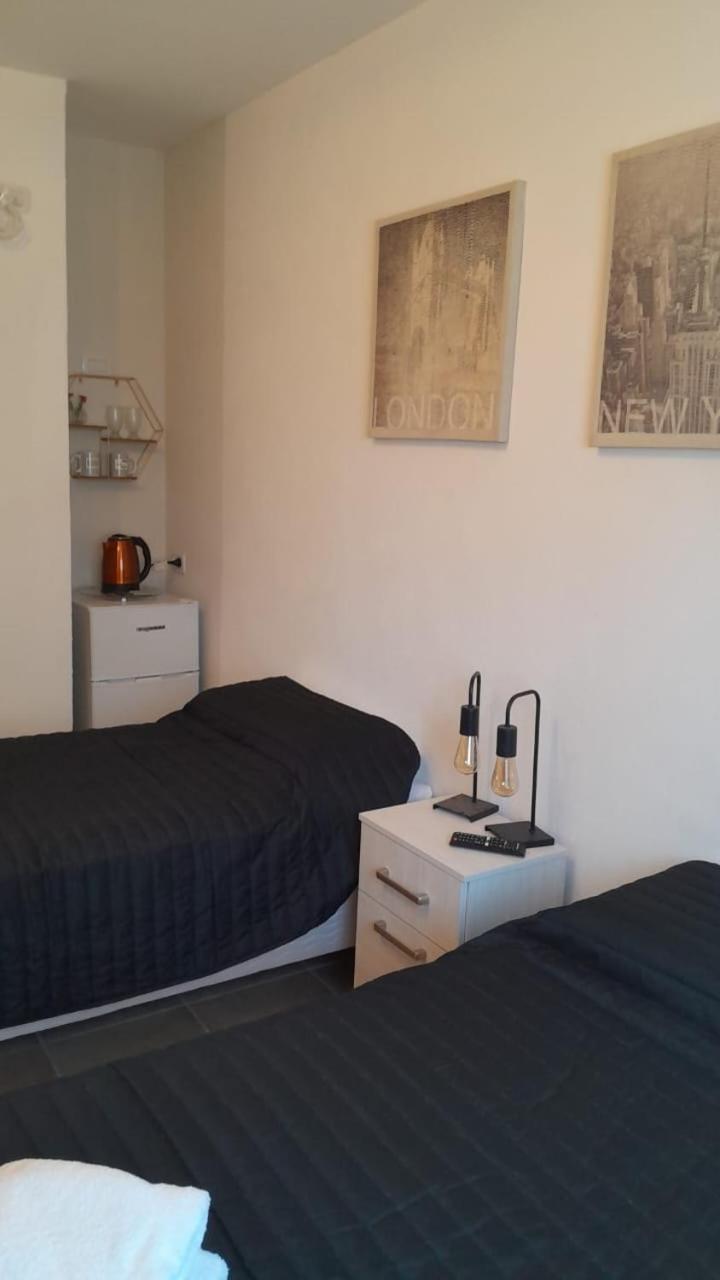 Brisas Del Lago Apartamentos Colón Esterno foto