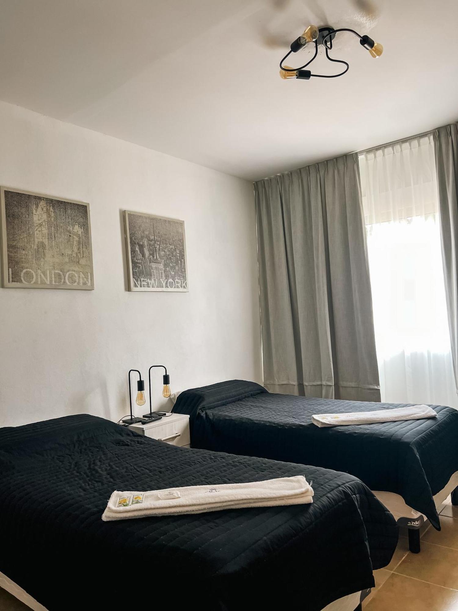 Brisas Del Lago Apartamentos Colón Esterno foto