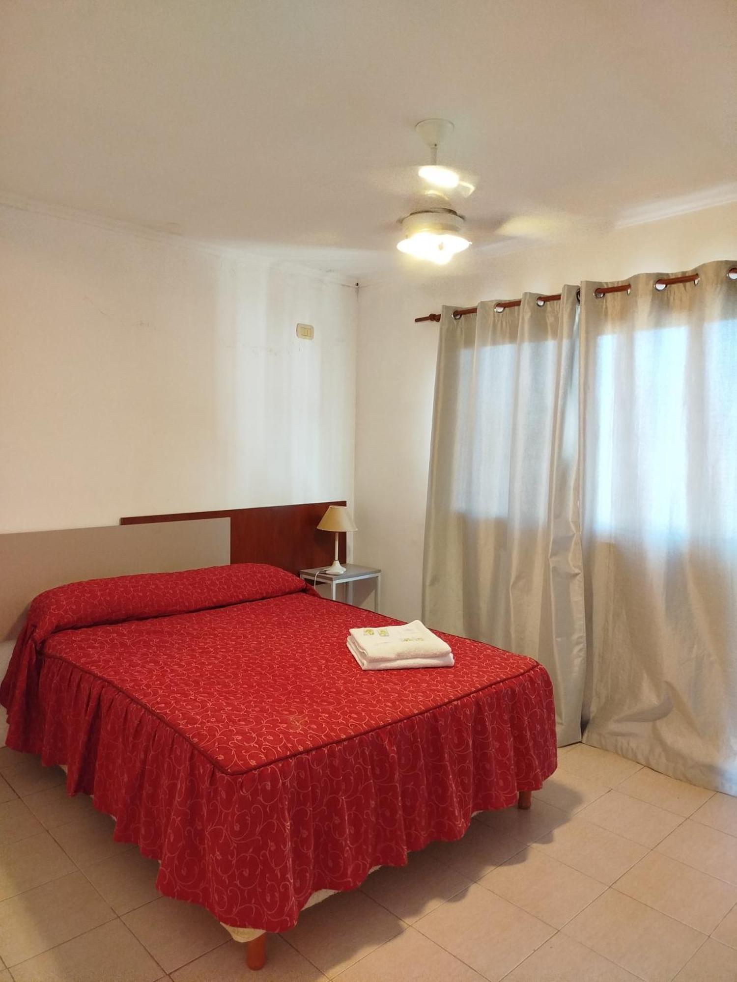 Brisas Del Lago Apartamentos Colón Esterno foto